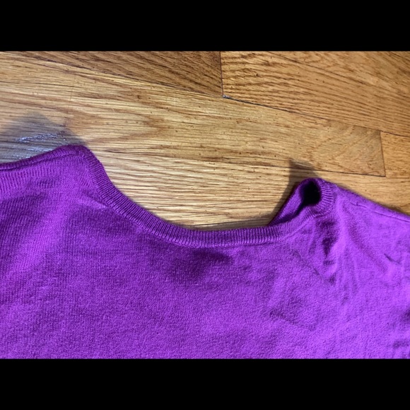Ann Taylor, Sweater top w/ back button details - Picture 5 of 5